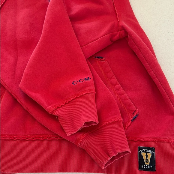 CCM Vintage Hockey Hoodie New York Rangers NHL Men’s Distressed Large - Picture 8 of 12